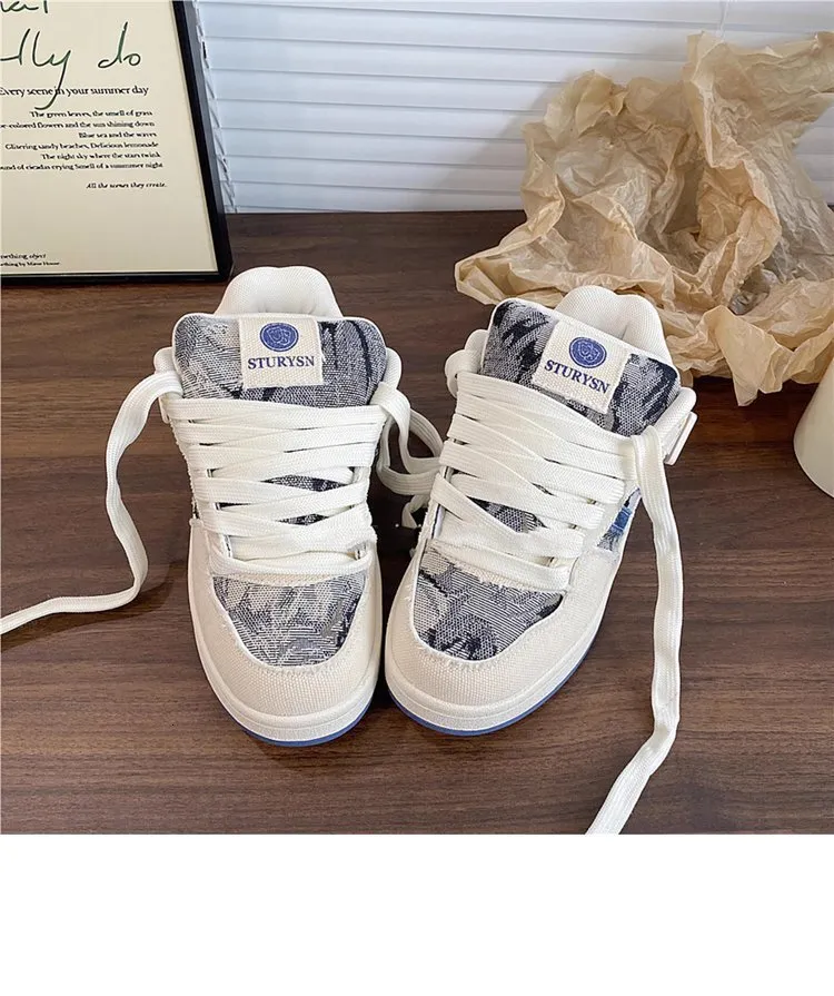 Denim Design, Bread Shoes, Women's Instagram Trend, 2024 Autumn New Versatile Casual Board Shoes_voghion.com