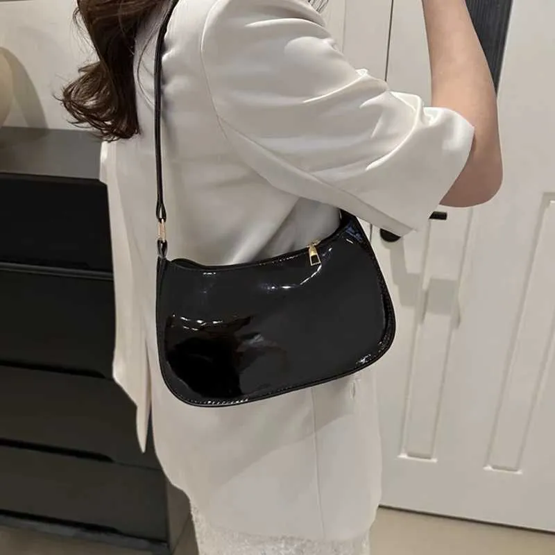 Designer-Tasche Modische Handtasche Retro Einfarbig PU-Leder Schulter Unterarm Casual Womens Designer Obdachlosentasche_voghion.com