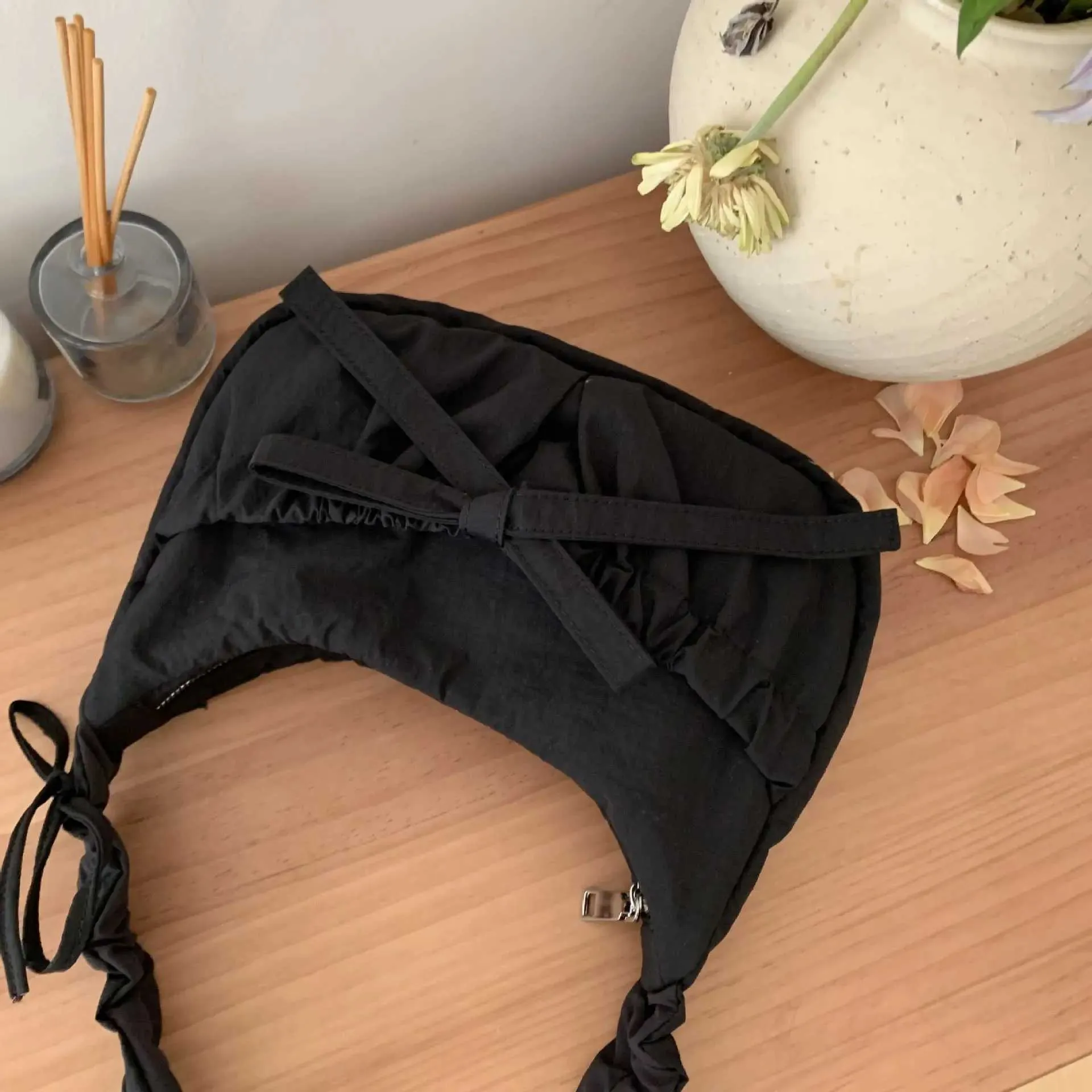 Womens Waterproof Nylon Shoulder Bag Large Capacity Handbag Tote_voghion.com