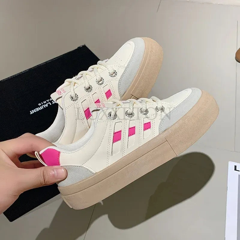 Round Toe Retro Thick Soled Board For Women Spring Autumn New Style Fashionable Flat Bottomed Casual Small White Shoes_voghion.com