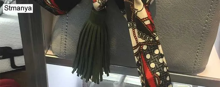 Pingente de lenço com borla de couro macio e fofo, acessório para bolsa, novo chaveiro, porta-chaves de carro da moda K1690 Y241121_voghion.com