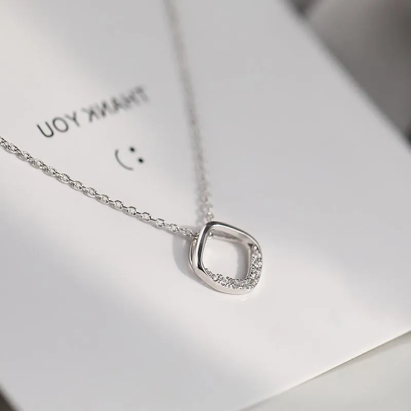 Versilberte Kristallhalskette Elegante Damen Kette Für Hochzeiten_voghion.com