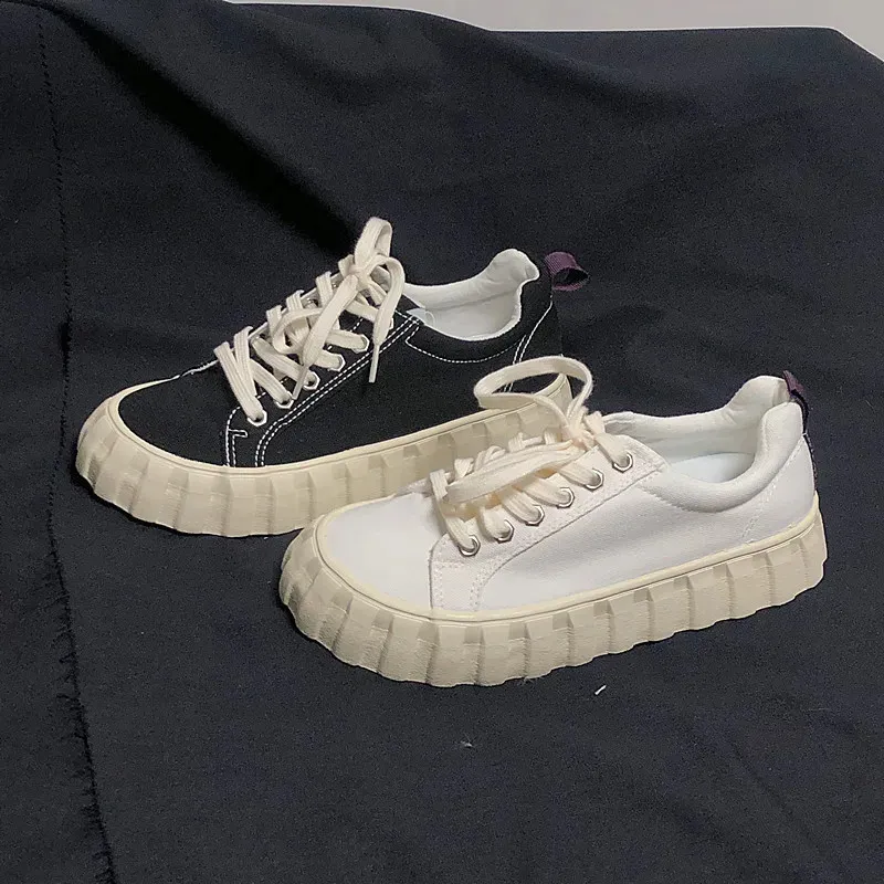 Canvas-Plateau-Schnürschuhe, zum Gehen, für Studenten, wild, kurz und mollig, sportlich, modisch, vulkanisierte Damenschuhe 240930_voghion.com
