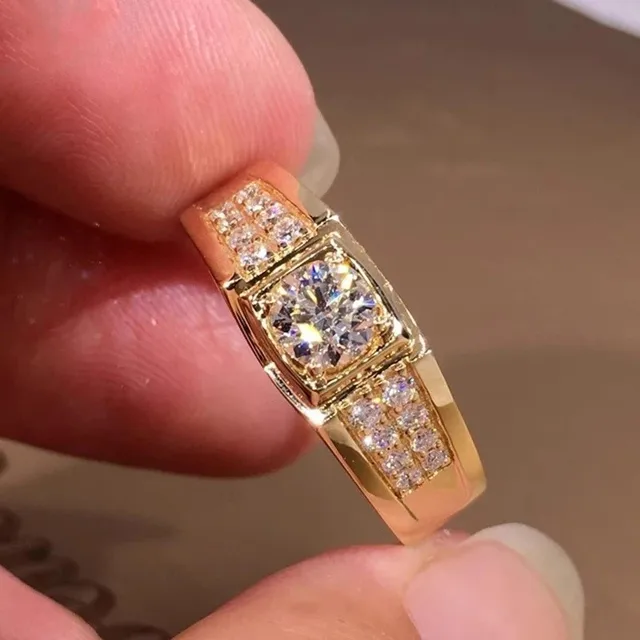 1 Karat runder Goldfarbener stereoskopischer Zirkonia-Ring für Hochzeit, Verlobung, Jahrestag_voghion.com