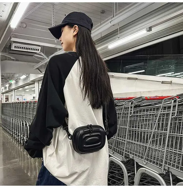 Sac à bandoulière simple polyvalent pour hommes et femmes, nouvelle marque tendance de niche, sac à bandoulière à coque rigide à la mode, petit carré_voghion.com
