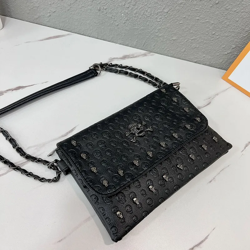 Vintage Niet Schwarz Crossbody Frauen PU Leder Messenger Coole Schädel Schulter Tasche Designer Flap Handtasche Bolso_voghion.com