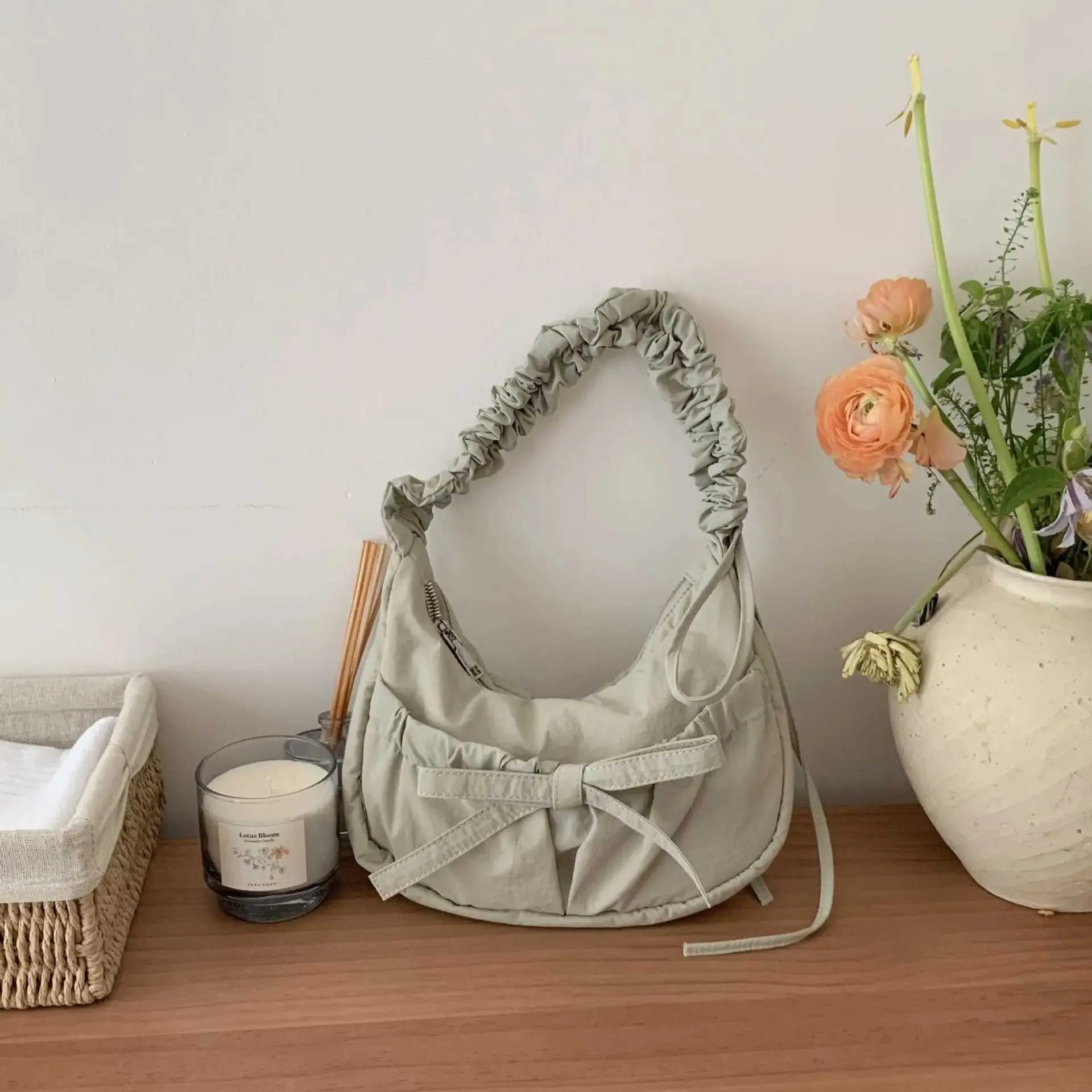 Womens Waterproof Nylon Shoulder Bag Large Capacity Handbag Tote_voghion.com