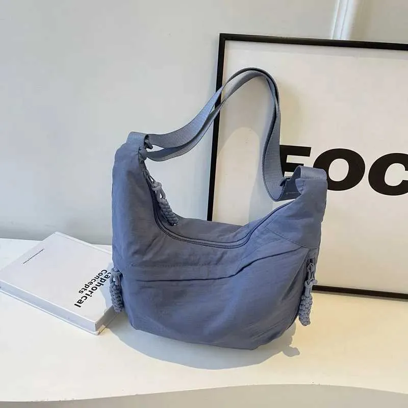 Sac à bandoulière en nylon 2024 pour femme, nouvelle collection été, grande capacité, design polyvalent et de niche, messager Ba241103_voghion.com