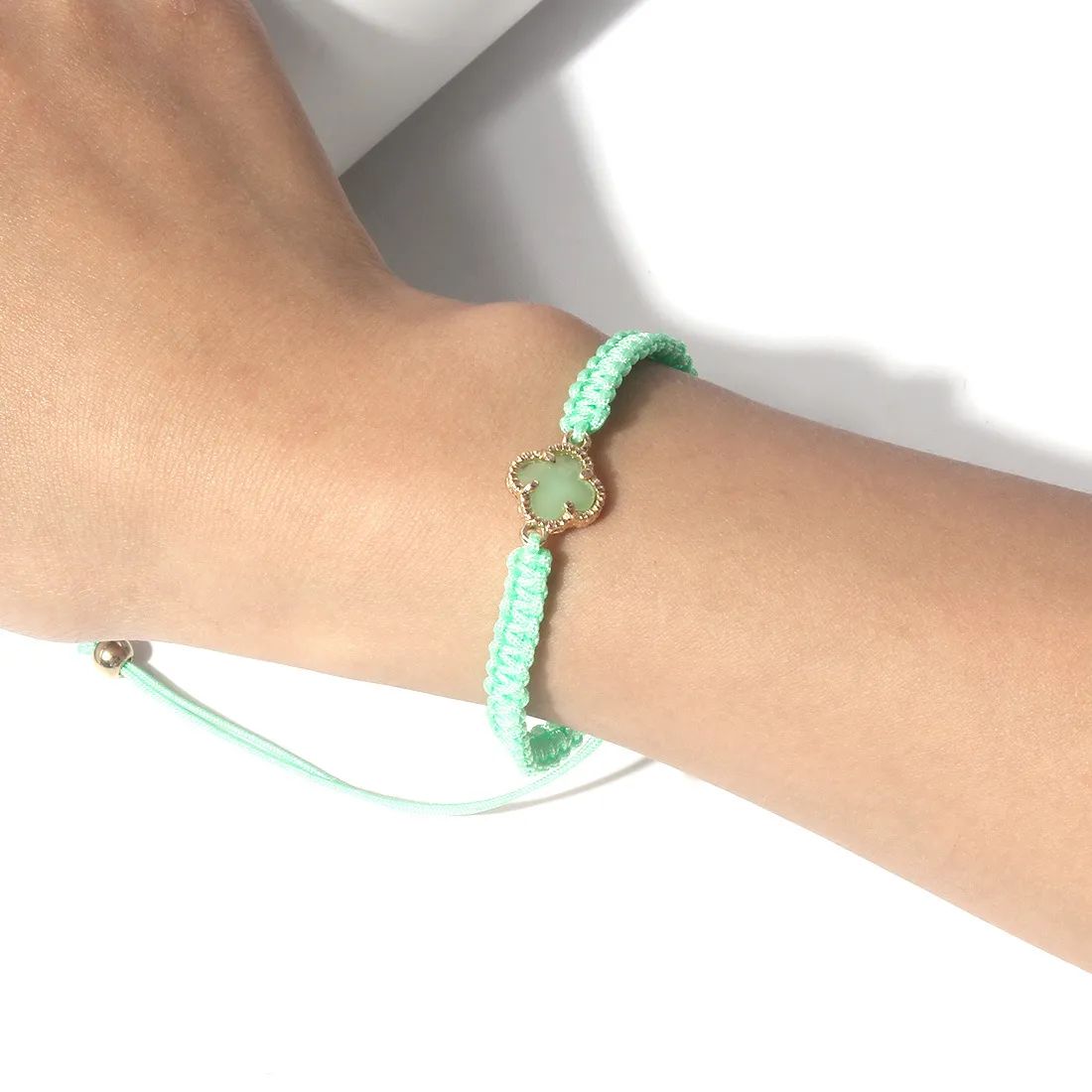 KDC869 großhandel mode handgemachte glück Vierblättriges Kleeblatt Blume charme armband rame seil schmuck frauen string mädchen_voghion.com