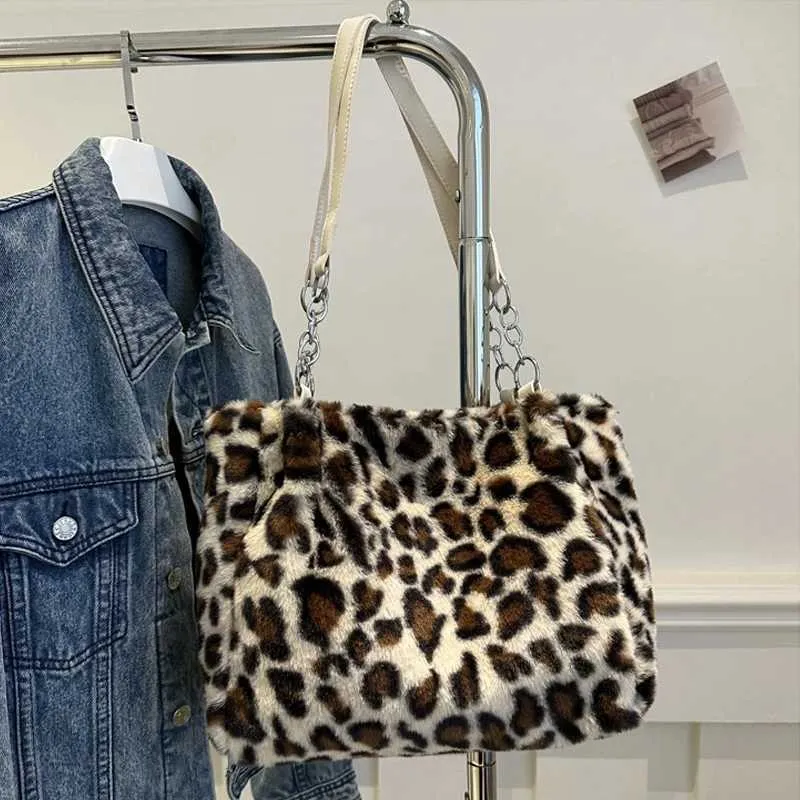 Designer Leopard Print Shoulder Bag Large Capacity Women Handbag_voghion.com