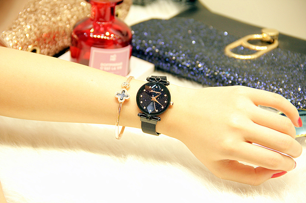 Versatile 2018 New Women's Korean Edition with Diamond Starry Sky Surface Quartz Waterproof Magnetic Mesh and Trendy_voghion.com