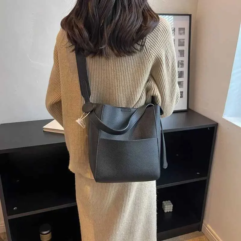 Borsa a secchiello da donna, tracolla piccola in pelle, tendenza stilista femminile, 2024, portafoglio e borsa a mano Y241121_voghion.com