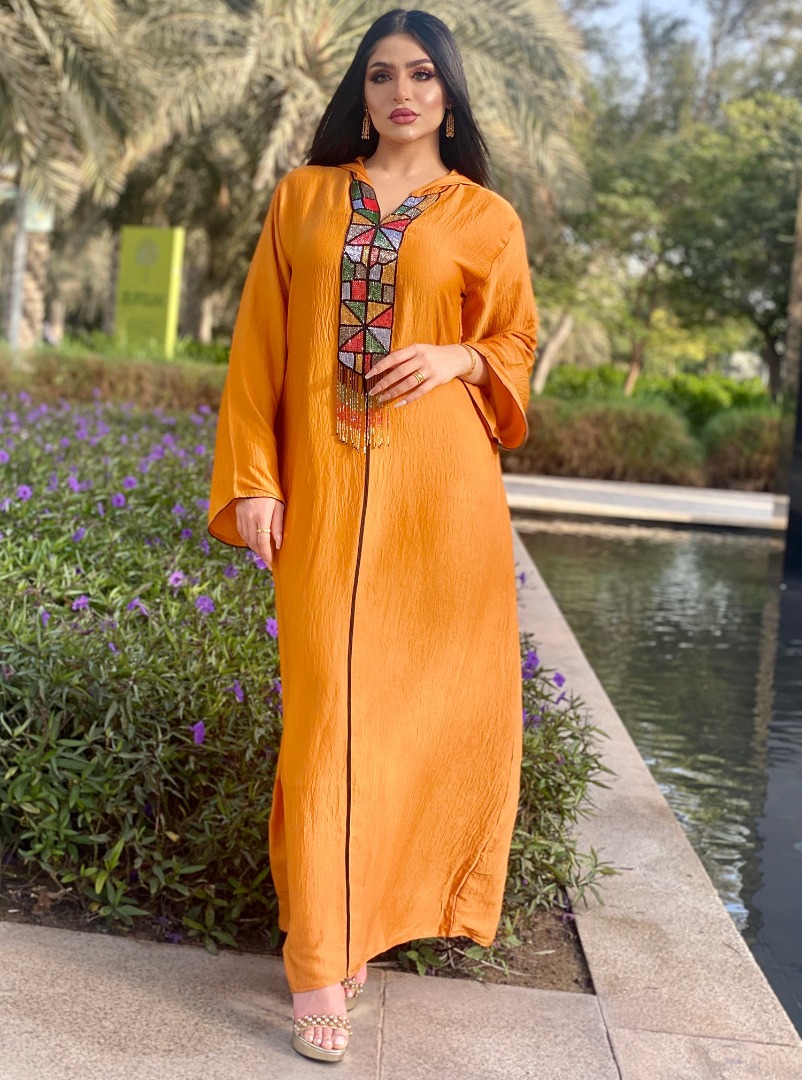 Abito abaya donna stile dubai con strass e cappuccio lungo_voghion.com