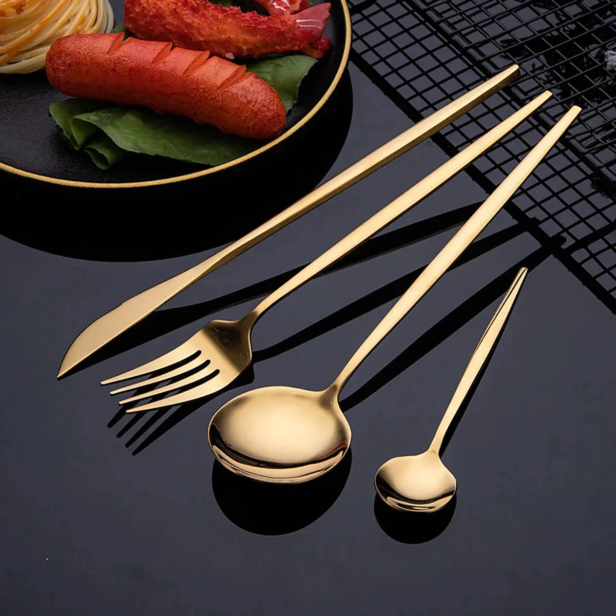 24-Pc Cutlery Set - Mirror Finish｜Gift Box｜EU Food Safe_voghion.com