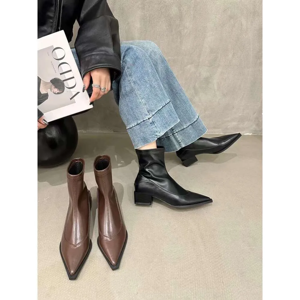 Designer Boot S Pointed European American Short Womens New 2024 Autumn Winter Fashion Thick And Thin Niche Design Martin_voghion.com