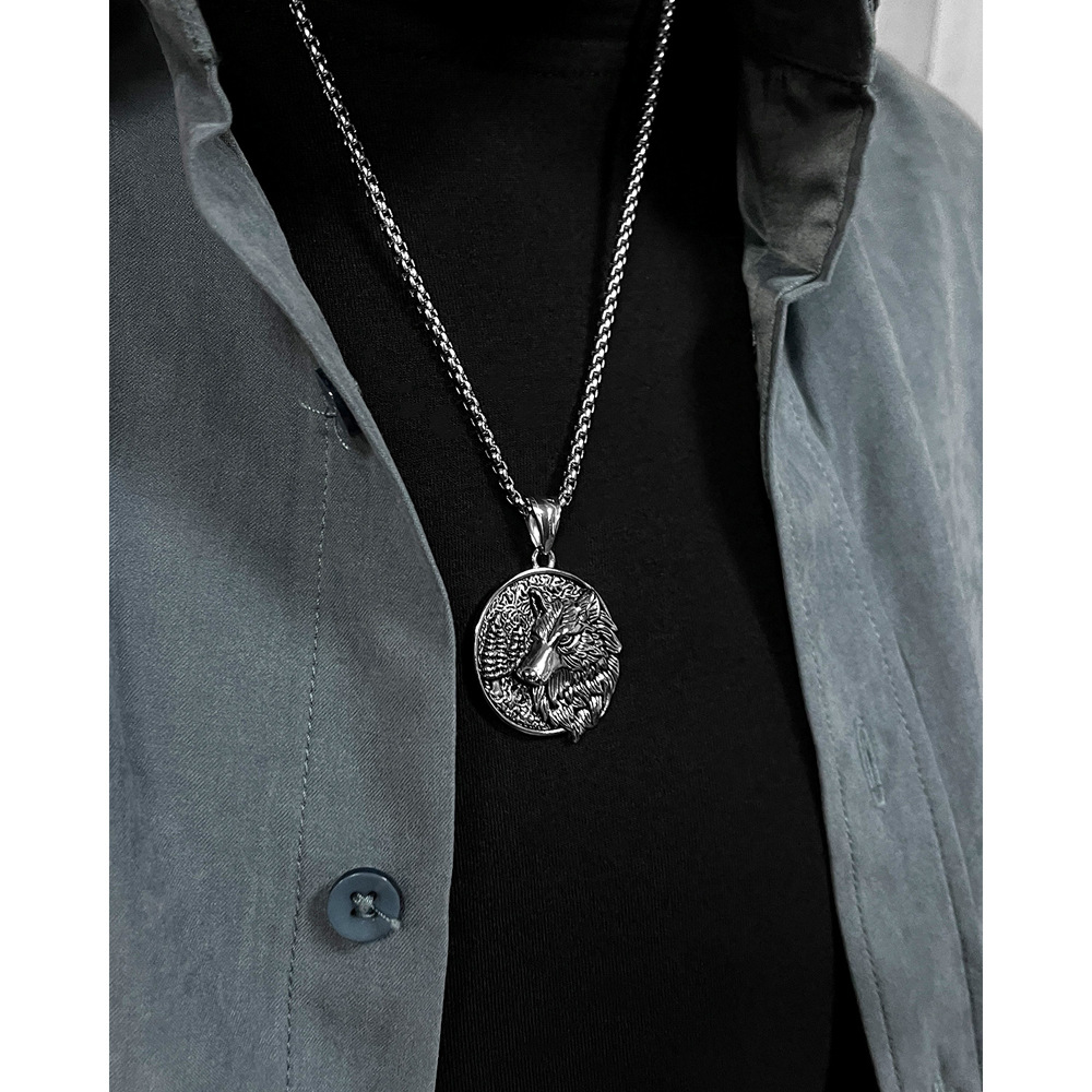 Collier personnalisé en acier titane avec tête de loup tendance_voghion.com
