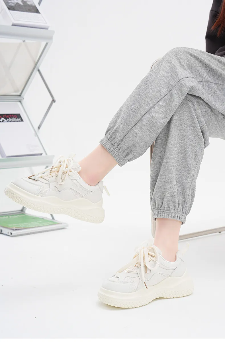 Tênis esportivos casuais para estudantes, com solado grosso e salto alto, versátil, retrô, bico redondo, confortável e moderno_voghion.com