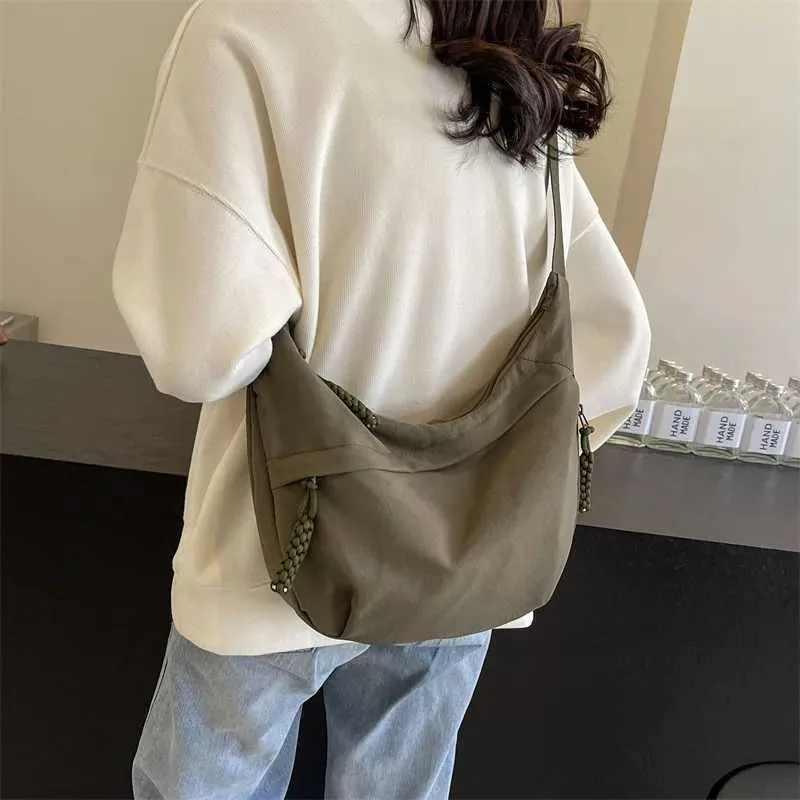 Sac à bandoulière en nylon 2024 pour femme, nouvelle collection été, grande capacité, design polyvalent et de niche, messager Ba241103_voghion.com