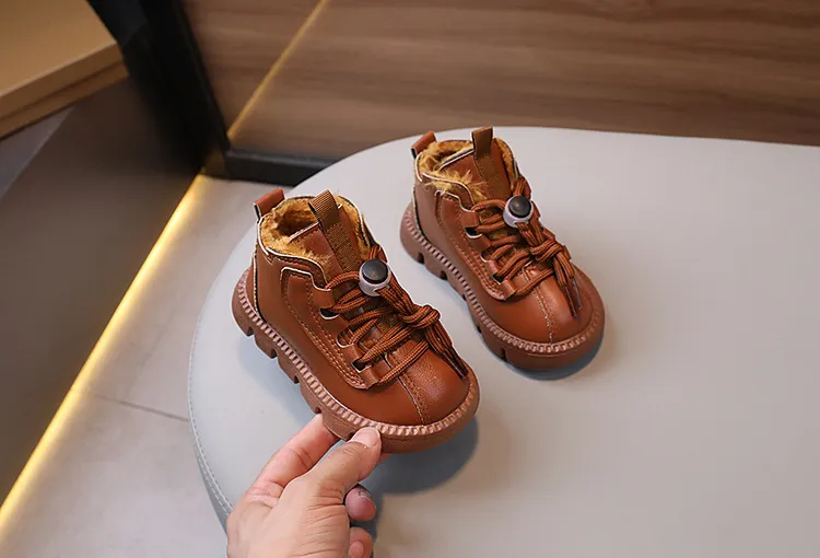 Botas cortas impermeables de cuero Happysteps para niños, zapatos de algodón cálidos y gruesos de felpa para la nieve, de invierno, a la moda, de cuero para niños pequeños_voghion.com
