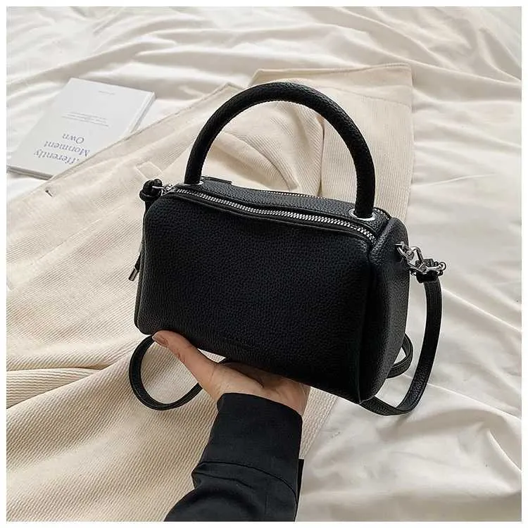 Textured Women Handbag Large Capacity Versatile Soft Shoulder Bag_voghion.com