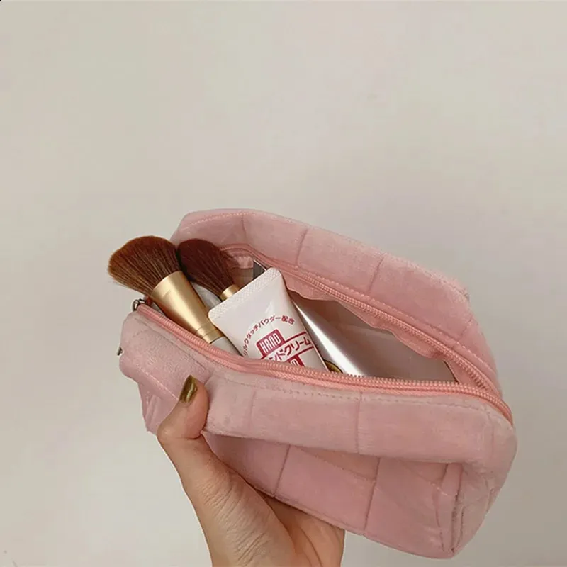 Süßes Fell-Make-up für Frauen mit Reißverschluss, groß, einfarbig, Kosmetiktasche für unterwegs, Make-up-Kulturtasche, Waschtasche aus Plüsch, Stifttasche 240827_voghion.com
