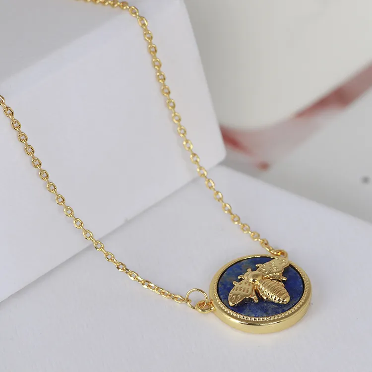 Collane con ciondolo Collana con pietra colorata a forma di disco ape rotonda_voghion.com