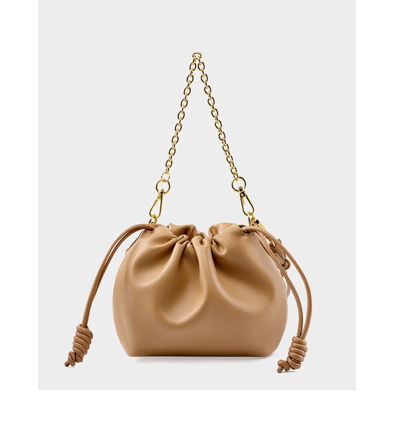 2024 koreanische Version neue Lederwolkenkette Glücks-Eimertasche, vielseitige Rindsledertasche_voghion.com