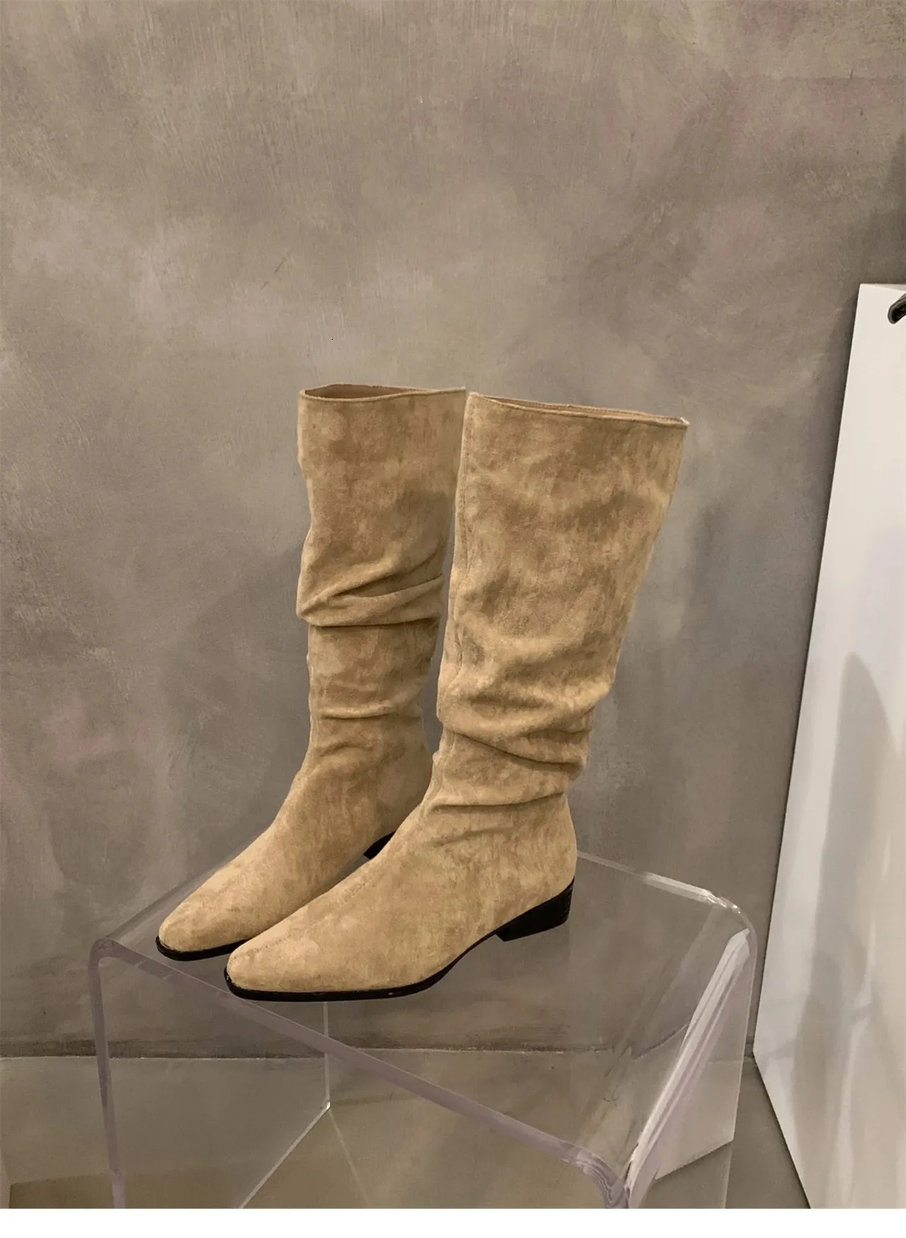 Womens knee high autumn and winter shoes fashionable womens sliding up folding low toe boots Botas De Mujer D81 241007_voghion.com