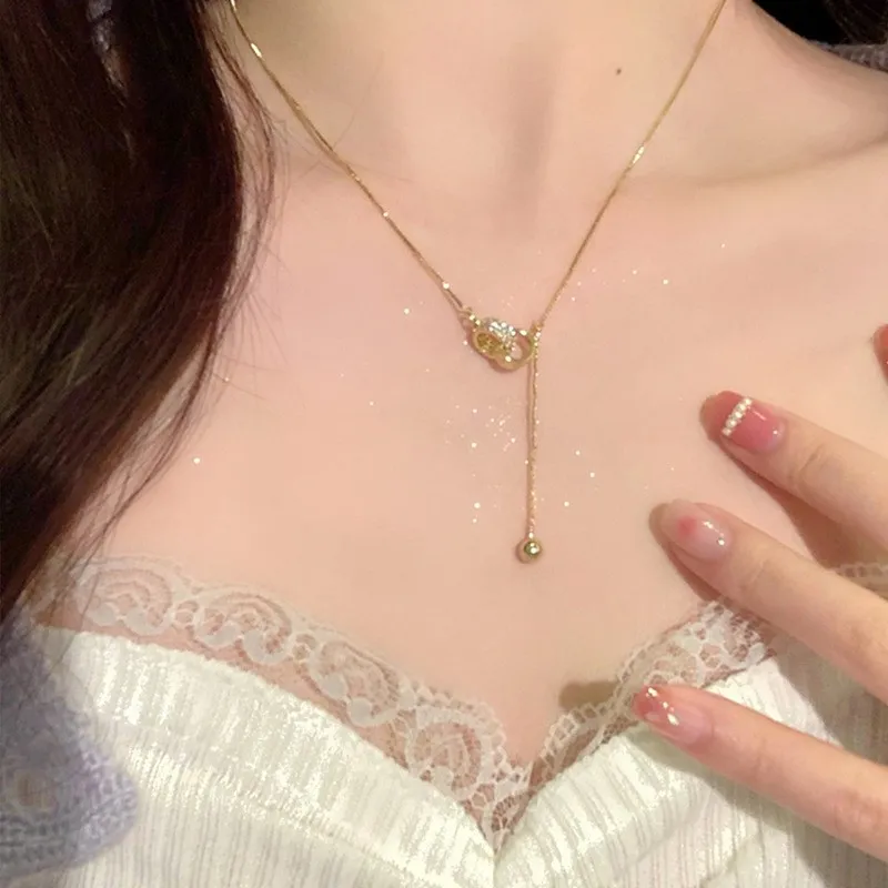 Chains Color Galaxy Pearl Necklace Female Butterfly Indifferent Light Flash Diamond Niche Clavicle Chain_voghion.com