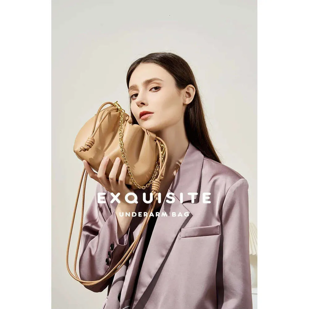 Sac à main tendance en cuir véritable souple pour femme, grande capacité, design pliable en nuage_voghion.com