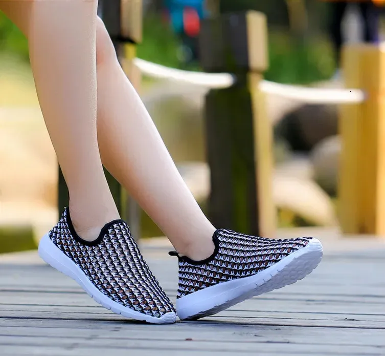 BEANNHUA Hohlgewebe Weibliches Fliegennetz Luftsport Und Freizeit Erhöhte Laufschuhe Mit Dicker Sohle 240708_voghion.com