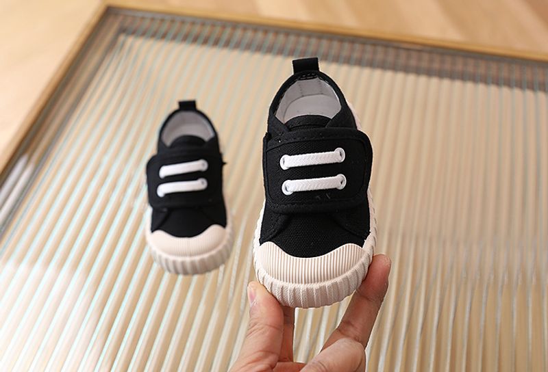 Nuevos zapatos de primavera y verano para niños y niñas, zapatillas de lona suaves e informales de color caramelo para niños, zapatillas de moda con estampado de leopardo_voghion.com