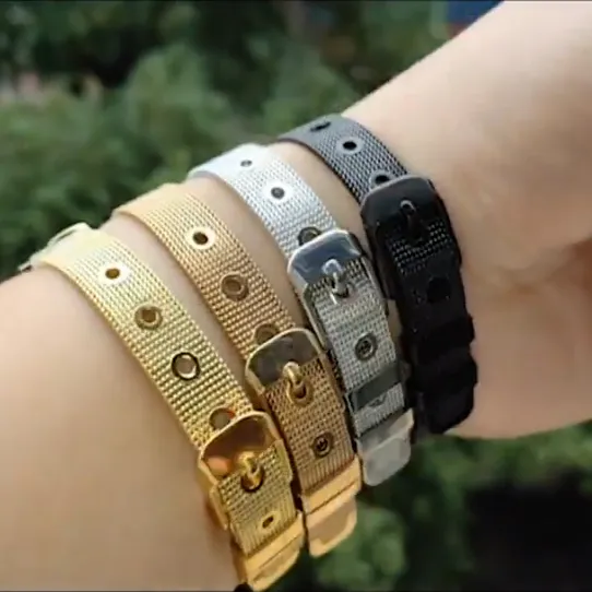 personaliséiert Gold Bling Diamant Benotzerdefinéiert Numm Bangle Bracelet Hip Hop Personaliséiert DIY Buschtawen Léifsten Armband Bijouen_voghion.com