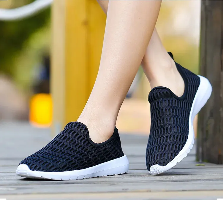 BEANNHUA Hohlgewebe Weibliches Fliegennetz Luftsport Und Freizeit Erhöhte Laufschuhe Mit Dicker Sohle 240708_voghion.com