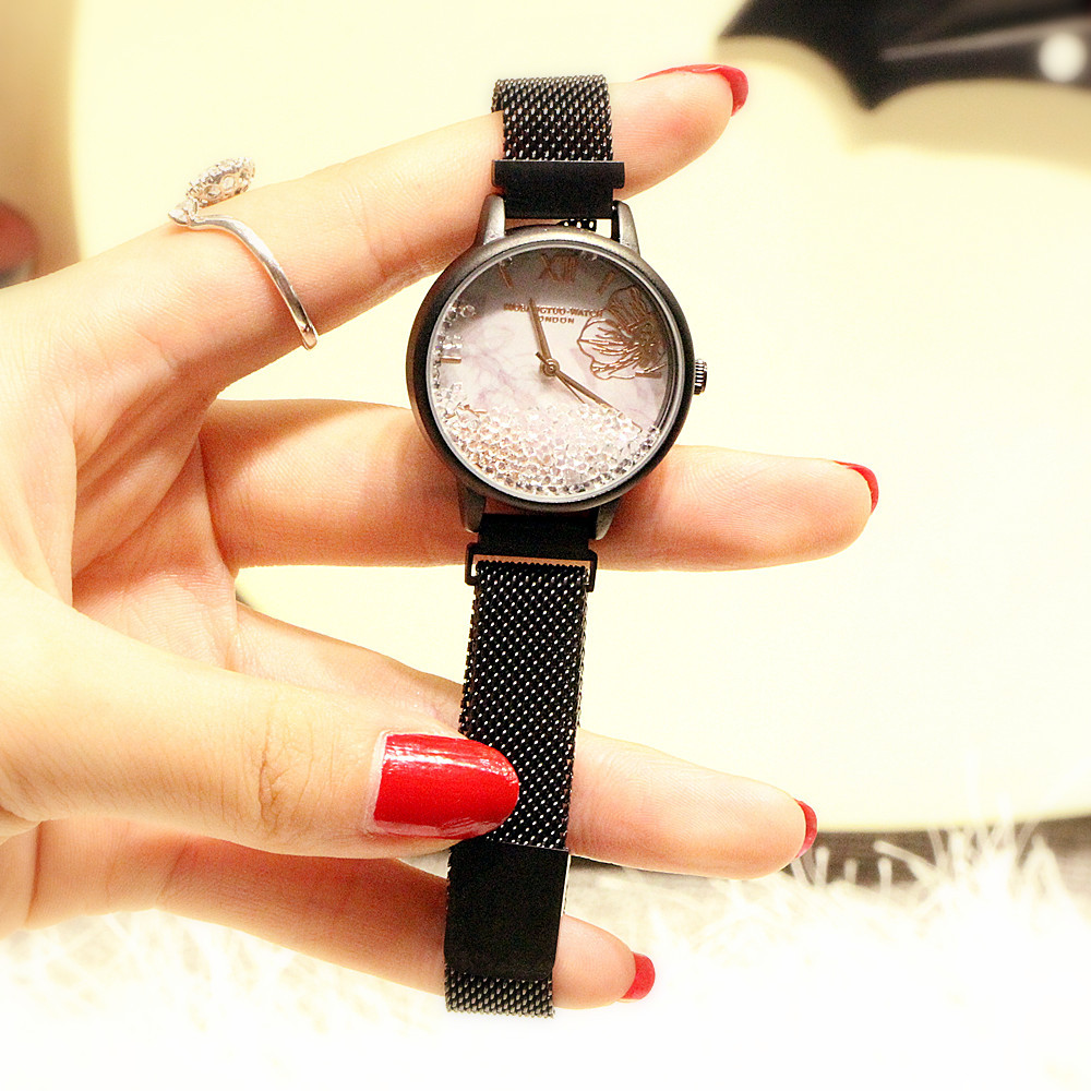 Orologio al quarzo da studente con cintura magnetica in rete da donna di tendenza moda 2024_voghion.com