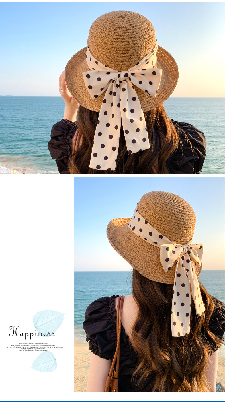 Donne estive con pois, nastri, turismo in paglia, spiaggia h, tese larghe per protezione e ombreggiatura, sole rovesciato_voghion.com