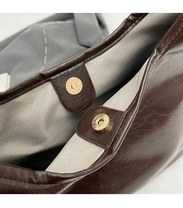 Borsa rossa di grande capacità per le donne 2024 Nuova trama retrò Borsa a tracolla singola Moda Versatile Casual Donna_voghion.com