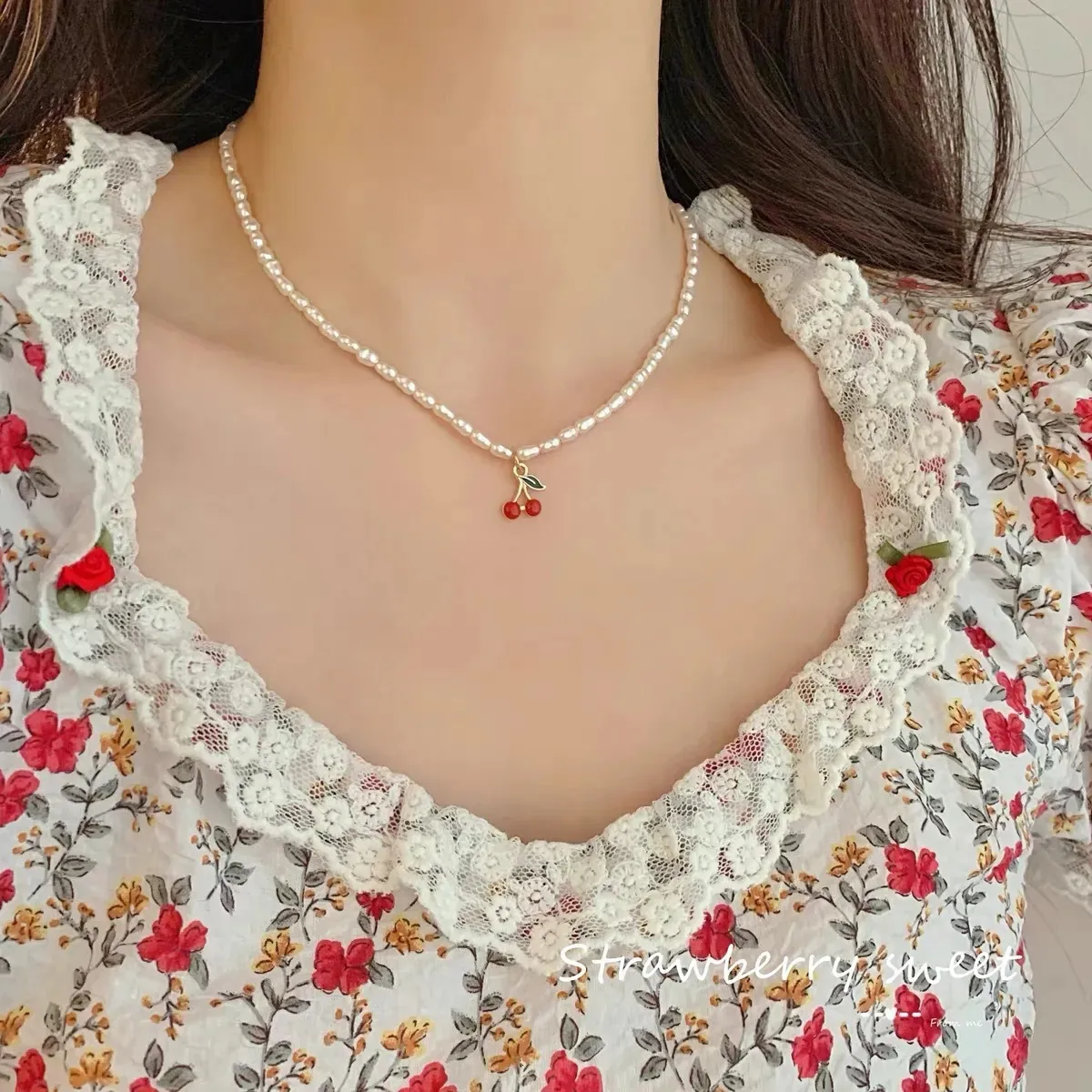 Collar con colgante de corazón y cereza mujer estilo y2k boho_voghion.com