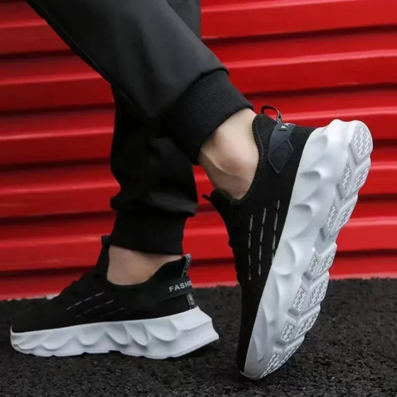 Chaussures de marche décontractées en maille à lacets pour hommes, légères et vulcanisées, Zapatillas Hombre 250530_voghion.com
