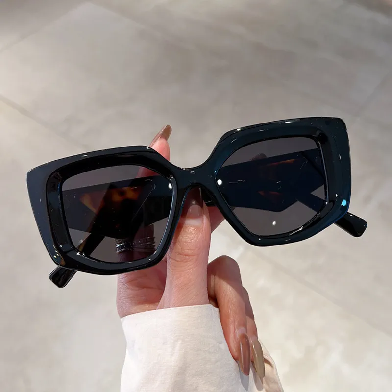 Designer Men's Oversized Sunglasses Irregular Square Gradient_voghion.com