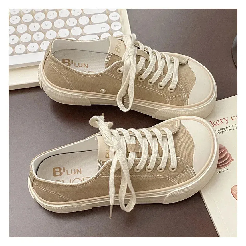 Baskets en toile confortables et polyvalentes pour femmes, style coréen, tendance printemps-été, chaussures décontractées pour femmes 240624_voghion.com