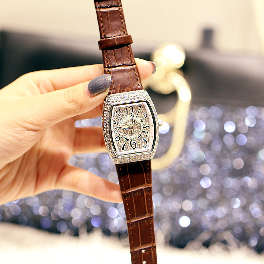 Reloj universal de moda para mujer con correa auténtica, resistente al agua, con forma de cubo de vino lleno de diamantes, moderno para hombre._voghion.com