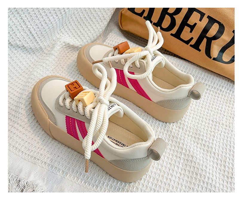 Ragazza vigorosa, versatile, con suola spessa, allenamento tedesco, piccola tavola bianca, scarpe sportive Instagram primavera 2024 da donna_voghion.com