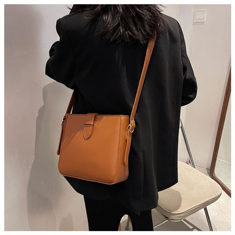 2024 Neue High-End-Tasche mit großem Fassungsvermögen für Damen, modische einfache, lässige Beuteltasche, im Internet_voghion.com