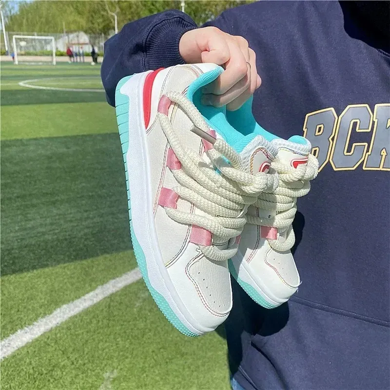 Sneakers Donna Tennis Moda Femminile Piattaforma Scarpe da Ginnastica Casual Sport Basic Donna Vulcanize Scarpe atillas Mujer 240826_voghion.com