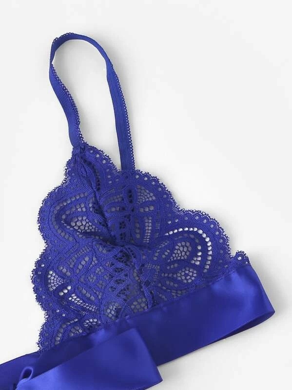 2024 New Style Zweiteiliger Cut-Out-Bikini Mode Sexy Spitzen-Krawatten-Dreipunkt-Dessous_voghion.com