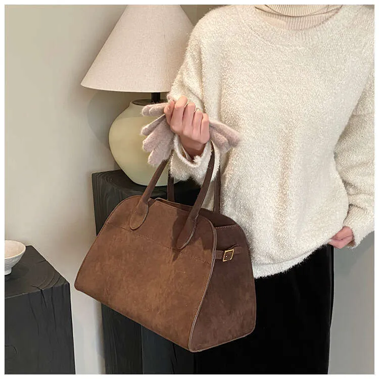 Ladies' Top-Handle Bag High-End Feel Niche Design Large Capacity Vintage Commute Handbag For Autumn/Winter Season_voghion.com