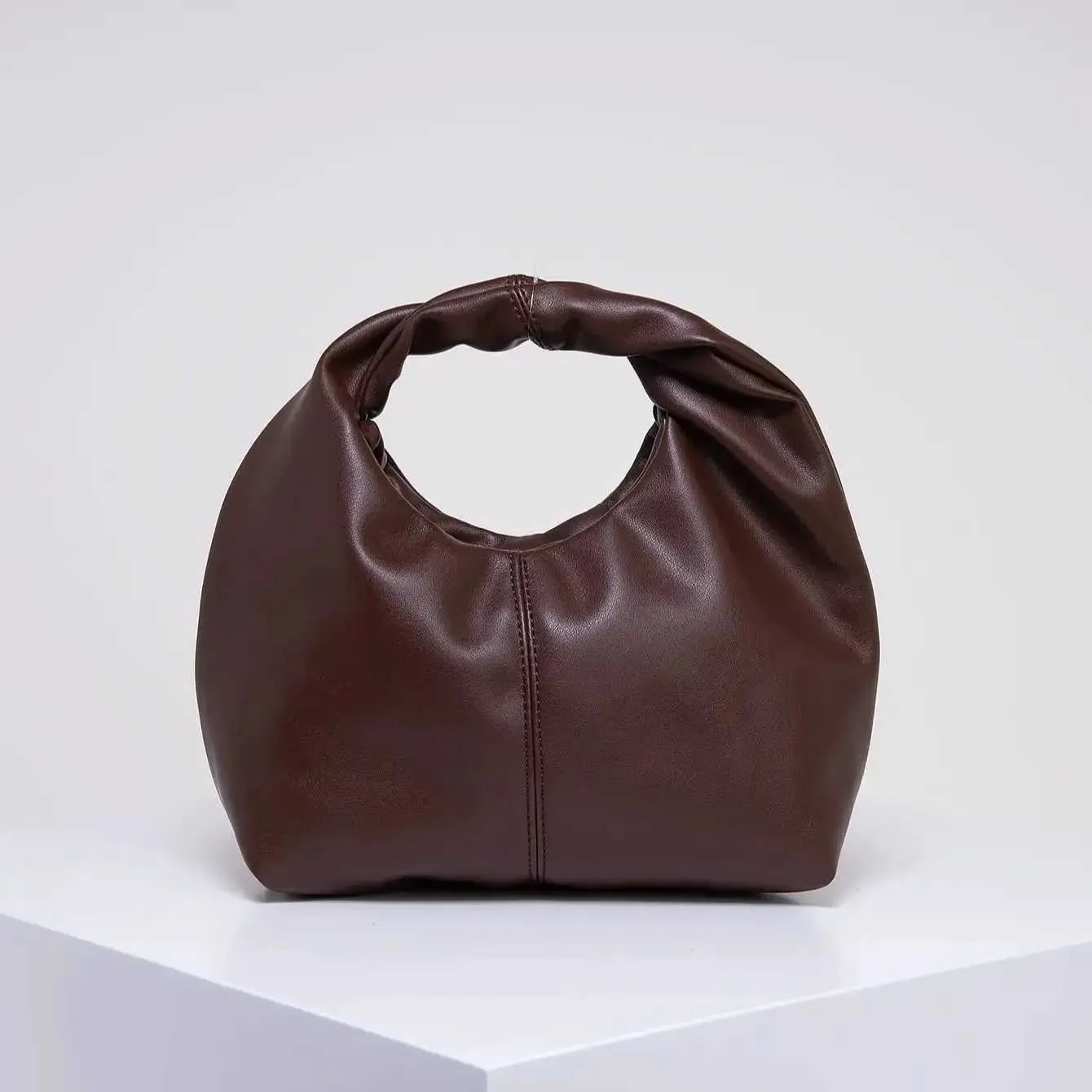 Stilvolle, quadratische Clutch mit einfarbigem Oberteil, schlicht und vielseitig, CommutC241115_voghion.com