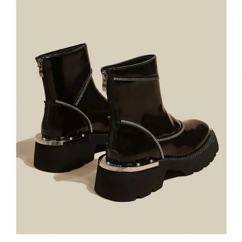 Boots bottines à plateforme style britannique et métal rétro_voghion.com