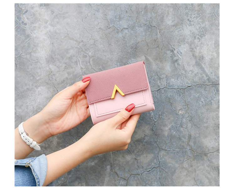 Women's Short Wallet Retro Patchwork Metal V Decorative Buckle_voghion.com